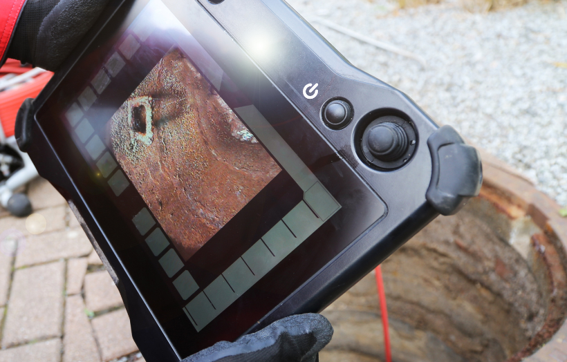high-resolution-drain-camera-identifying-blockage-in-sewer